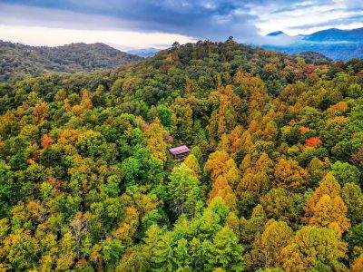 Bryson's Hidden Valley Ranch - Quiet NC Cabin